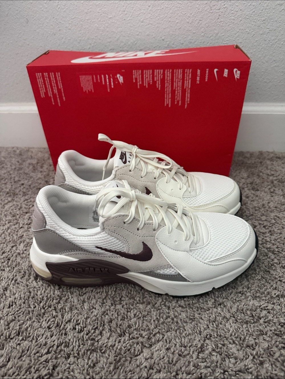 Nike Women’s Air Max Excee white and brown size 9